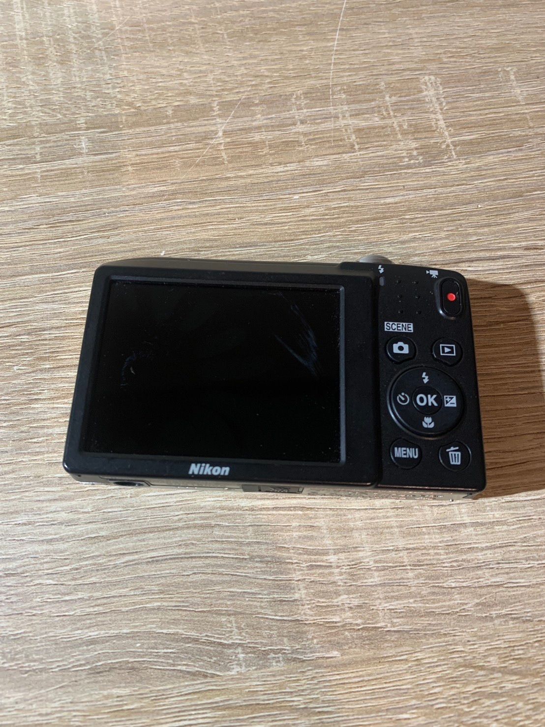 7343 Nikon COOLPIX A100 シルバー デジカメ ジャンク品 - メルカリ