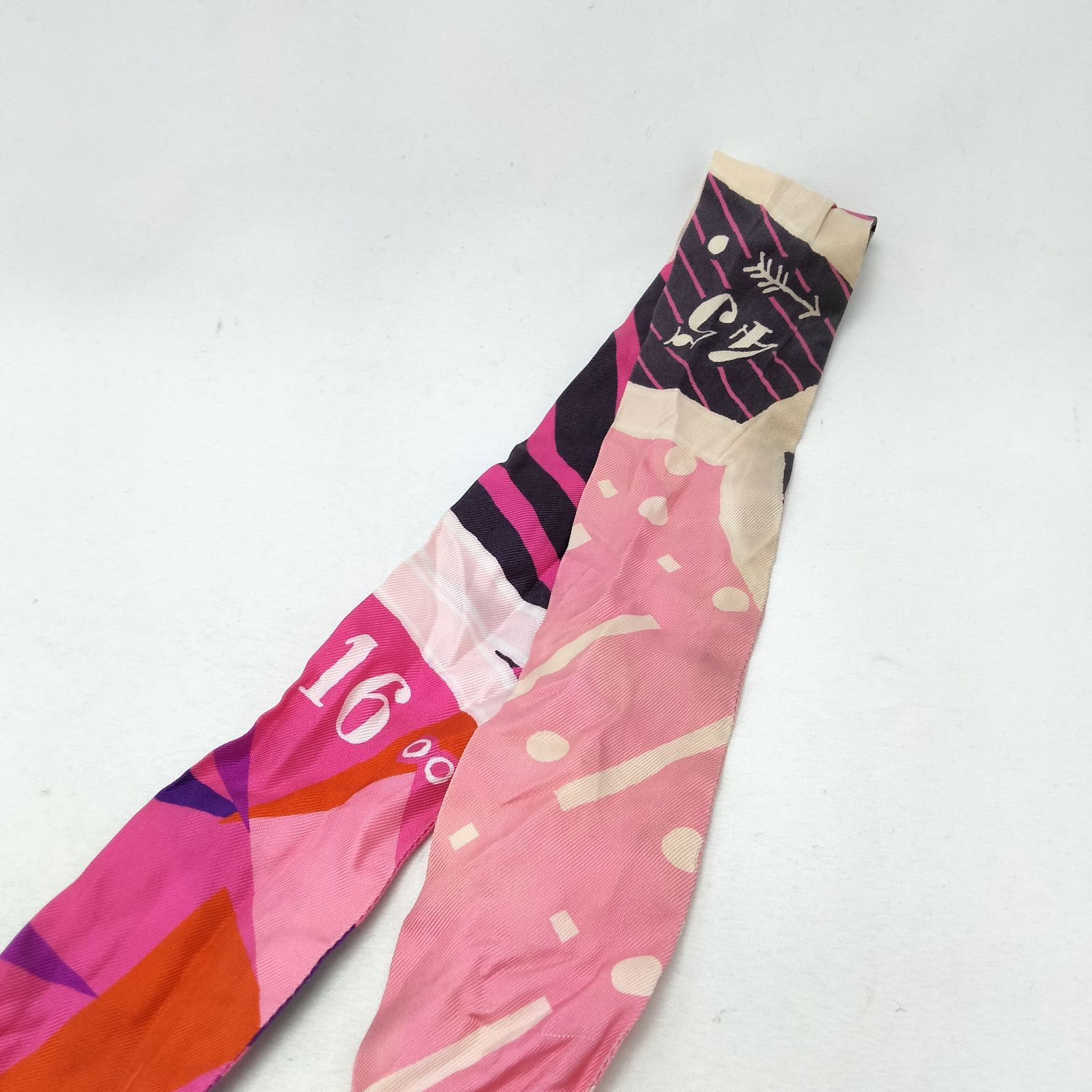 ✨️HERMES✨️エルメス ツイリー jeu de soie シルクゲーム スカーフ