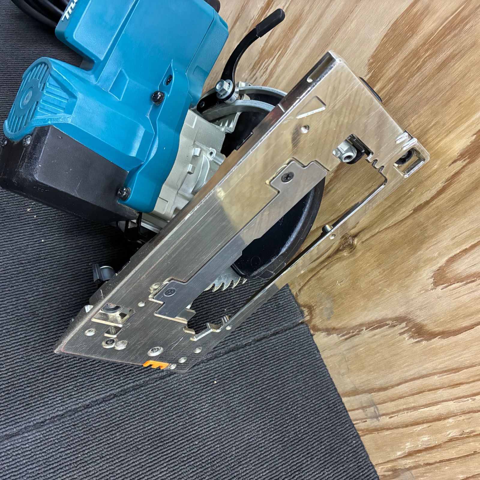 ◇マキタ(makita) 165mm電子造作用精密マルノコ HS6403 【中古