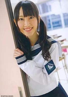 AKB SKE 松井玲奈 生写真 中古】生写真(AKB48・SKE48) 松井玲奈/腰上・セーラー服・背景教室/1!2