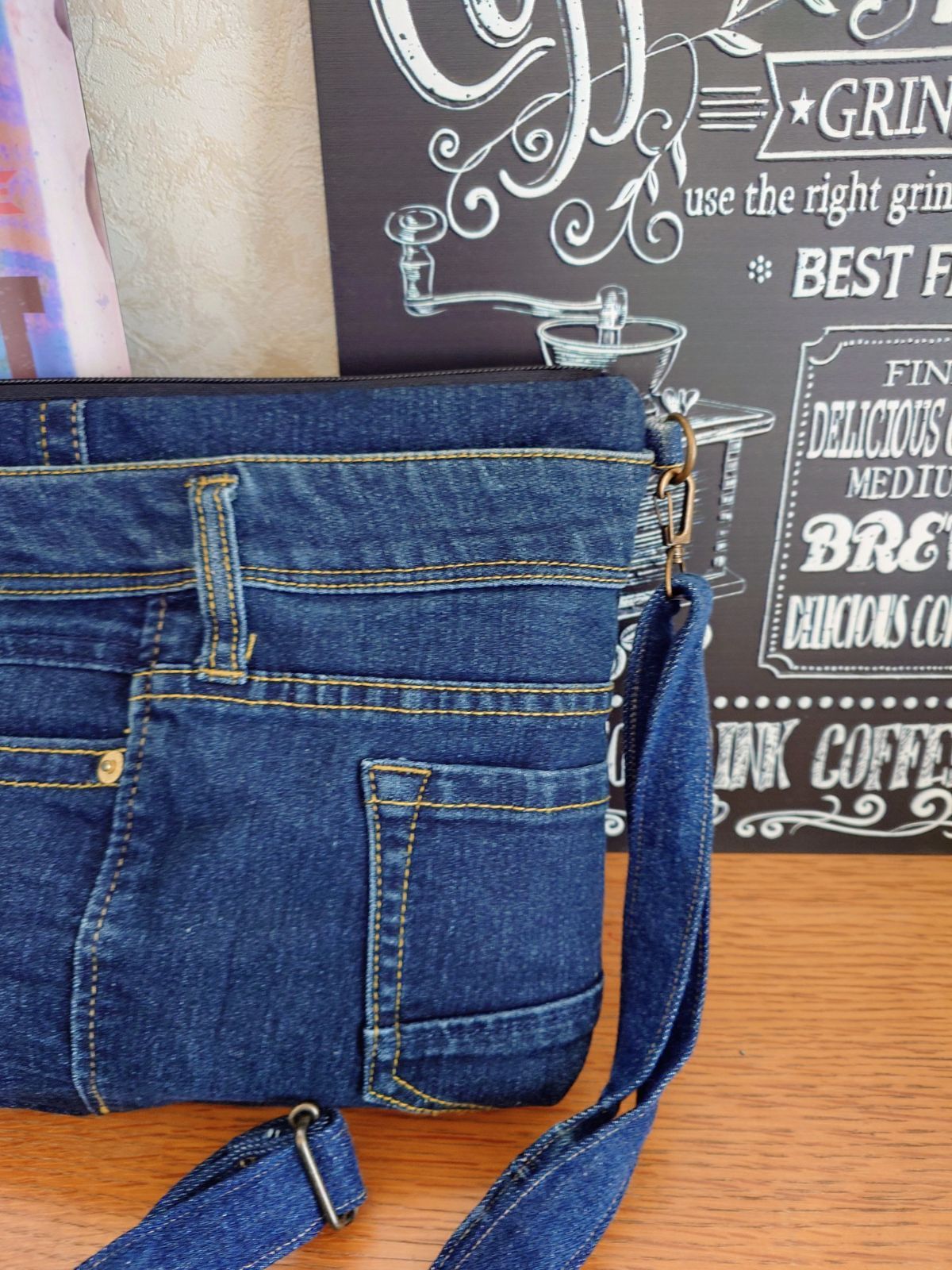 デニムリメイクサコッシュショルダーバッグ 139☆USEDダークデニムリメイク☆サコッシュ☆ショルダーバッグ