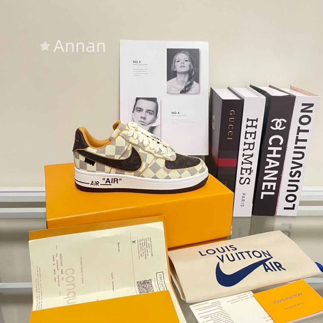 【最終値下げ！】Louis Vuitton ロゴ入り スニーカー 最終値下げ☆極美品 LOUIS VUITTON ルイヴィトン メンズ スニーカー