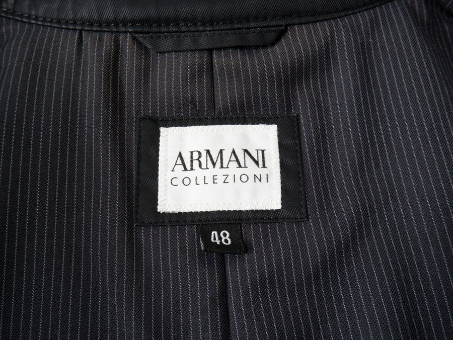 ARMANI COLLEZIONIアルマーニ コレッツォーニ WATER REPELLENT 中綿