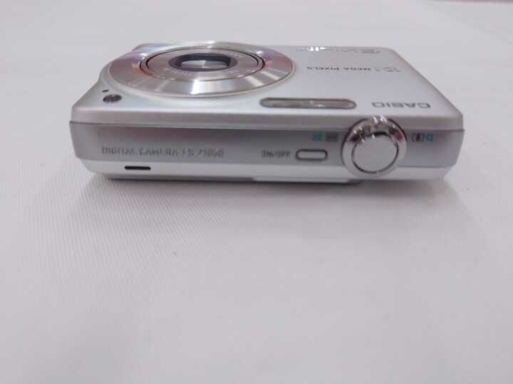 Casio EXILIM EX-Z1050 シルバー コンパクトデジタルカメラ - メルカリ