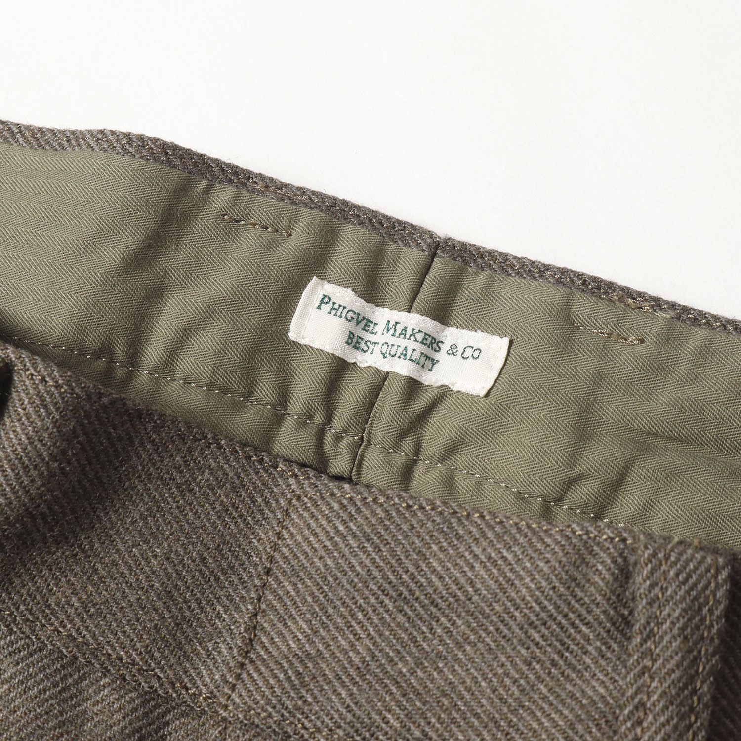 美品】PHIGVEL フィグベル パンツ カーキ系 サイズ:2 | ウールサージ 1