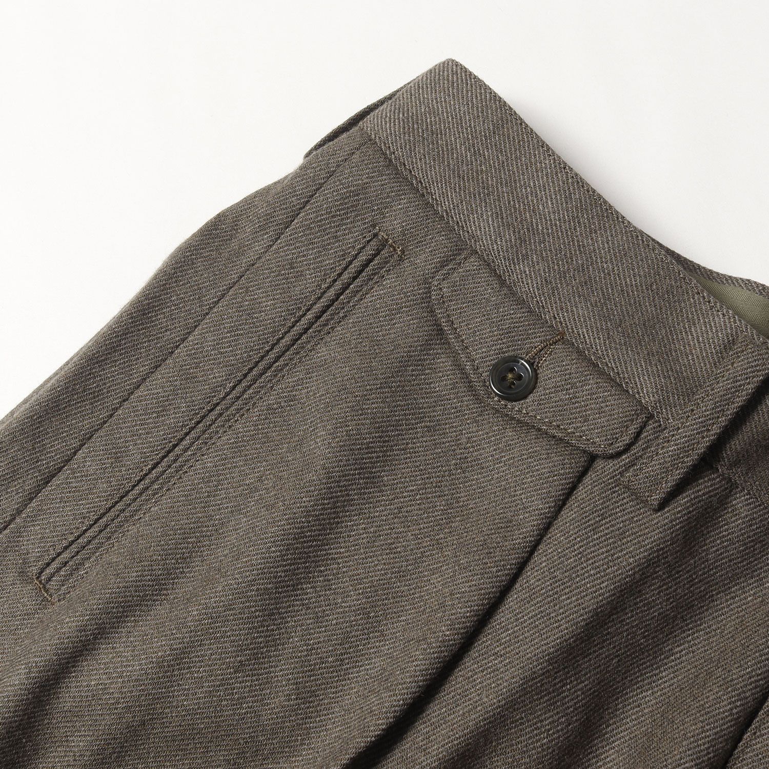 美品】PHIGVEL フィグベル パンツ カーキ系 サイズ:2 | ウールサージ 1