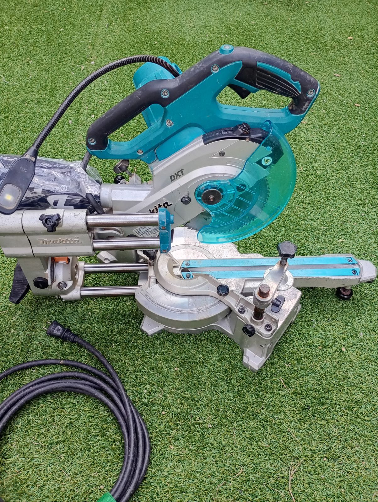 マキタ スライドマルノコ LS0613FL レーザー付 - メルカリ