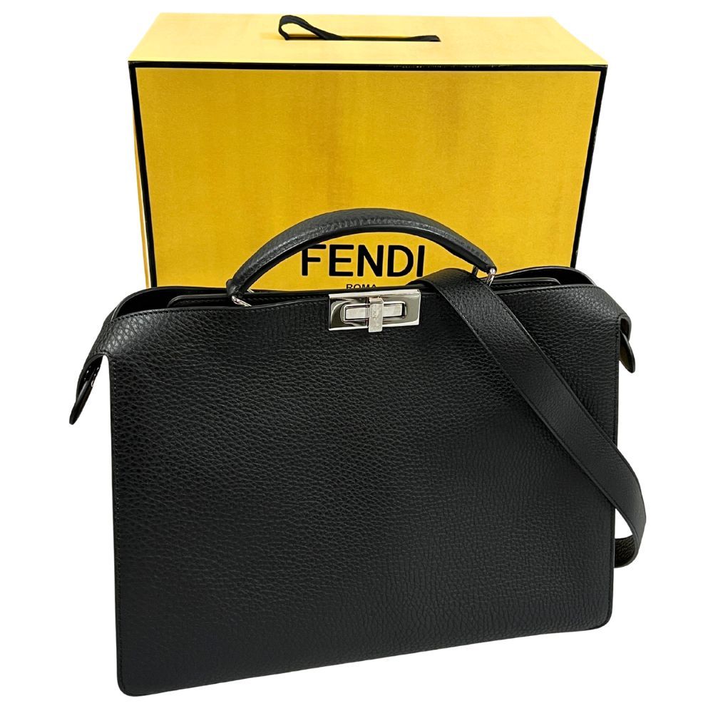 FENDI フェンディ ピーカブー アイシーユー ミディアム ショルダー