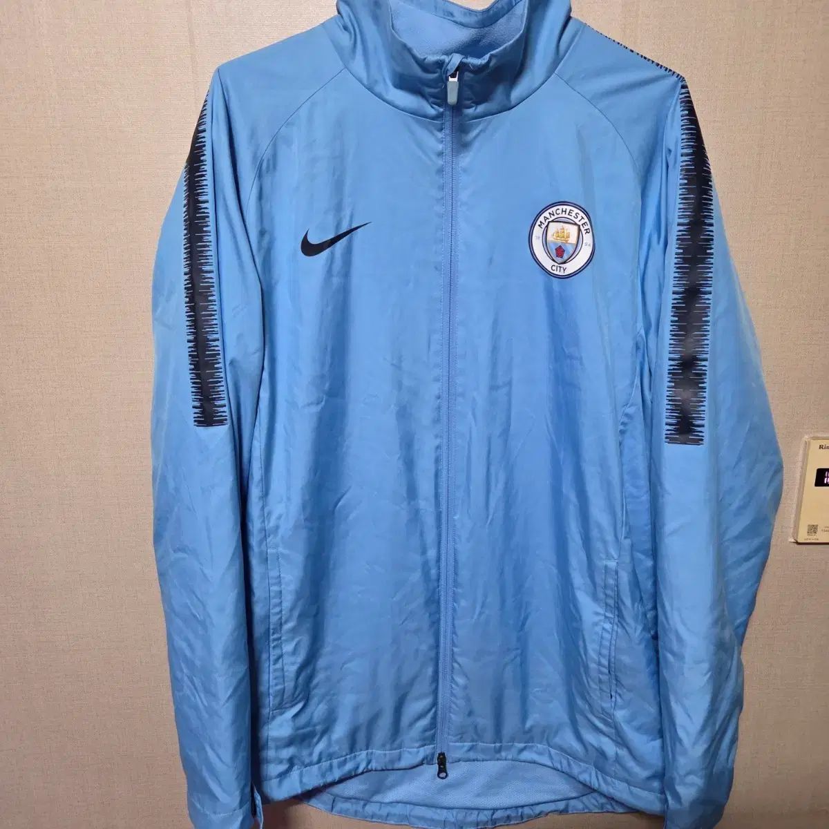 ナイキ マンチェスターシティ ウィンドブレーカー XL - メルカリ