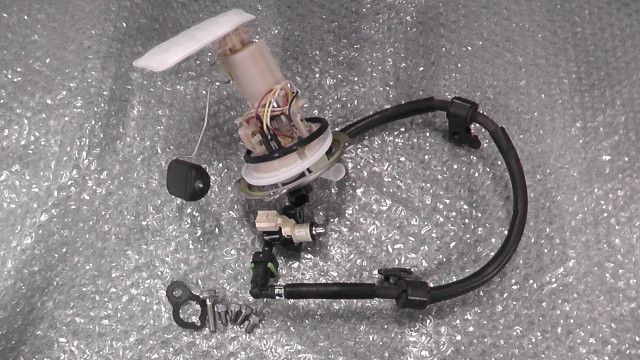 アクシスZ SED 7 J 038 xxx の 燃料ポンプ