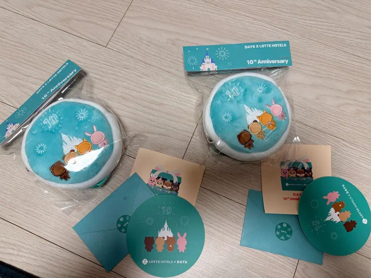 DAY6 10周年 ロッテホテル ポーチ セット - メルカリ