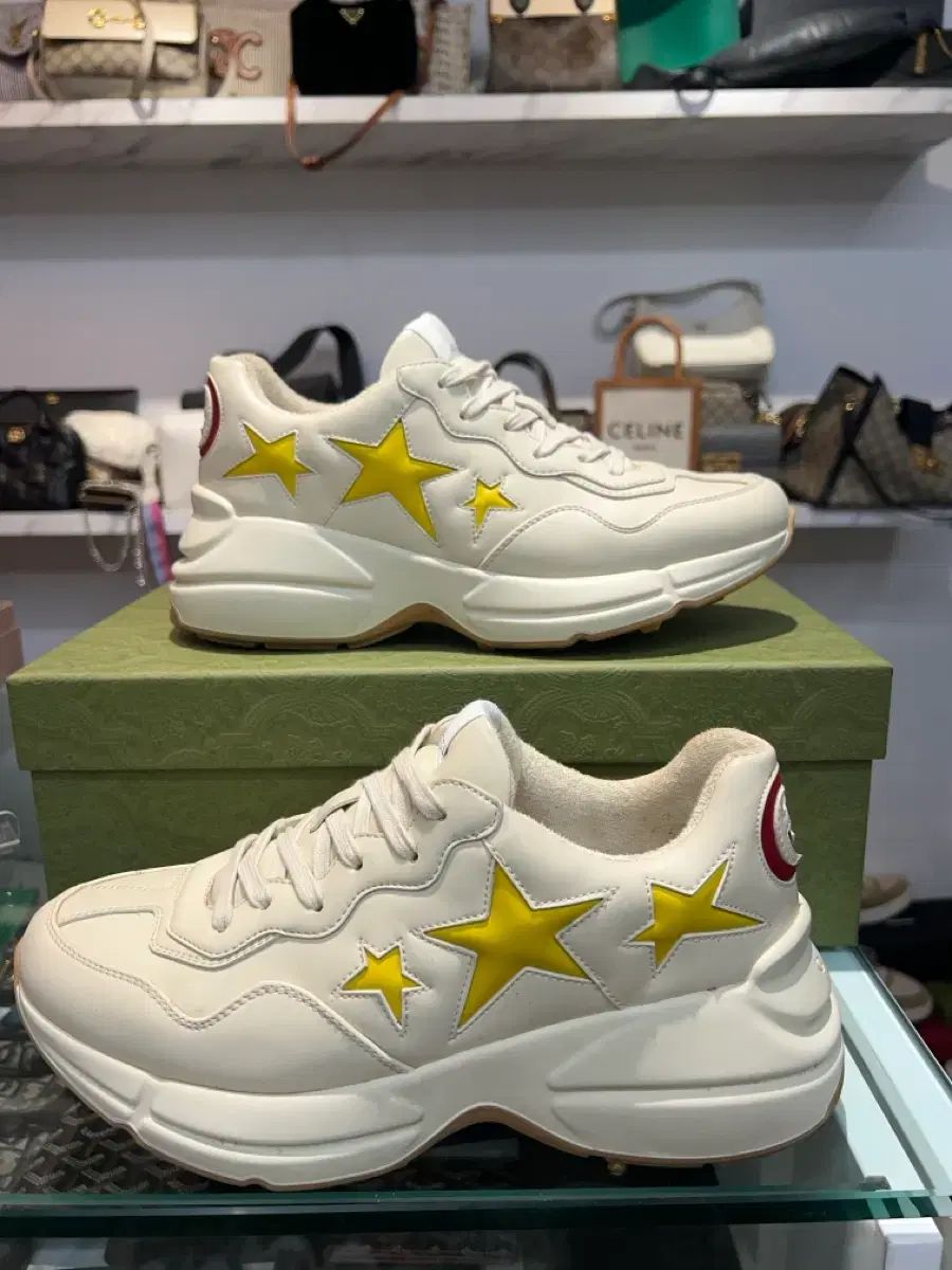 グッチ ライトン インターロッキング スター シェリーラインロゴ