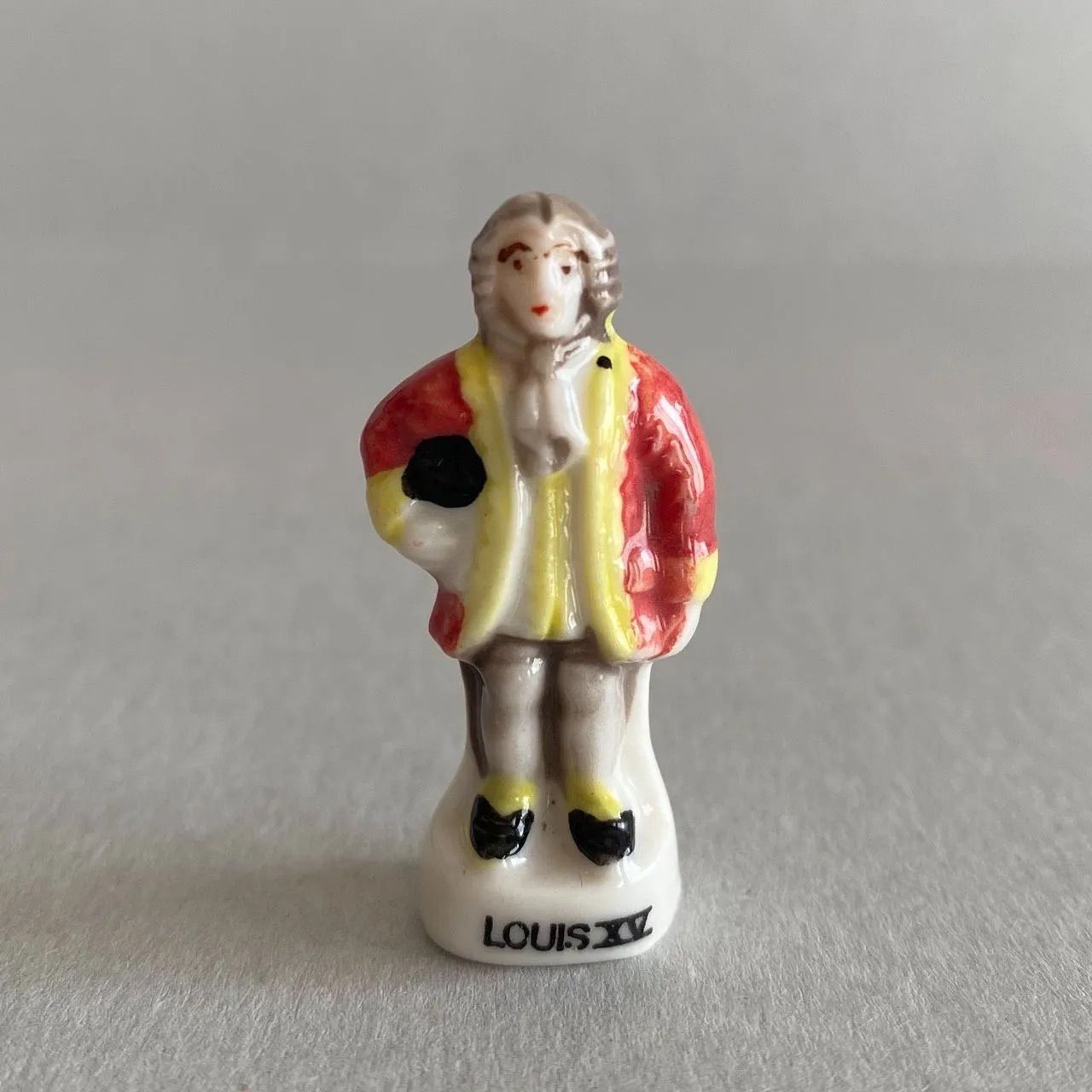 ルイ15世のフェーブ／国王／フランス雑貨／陶器ミニチュア／ブロカント