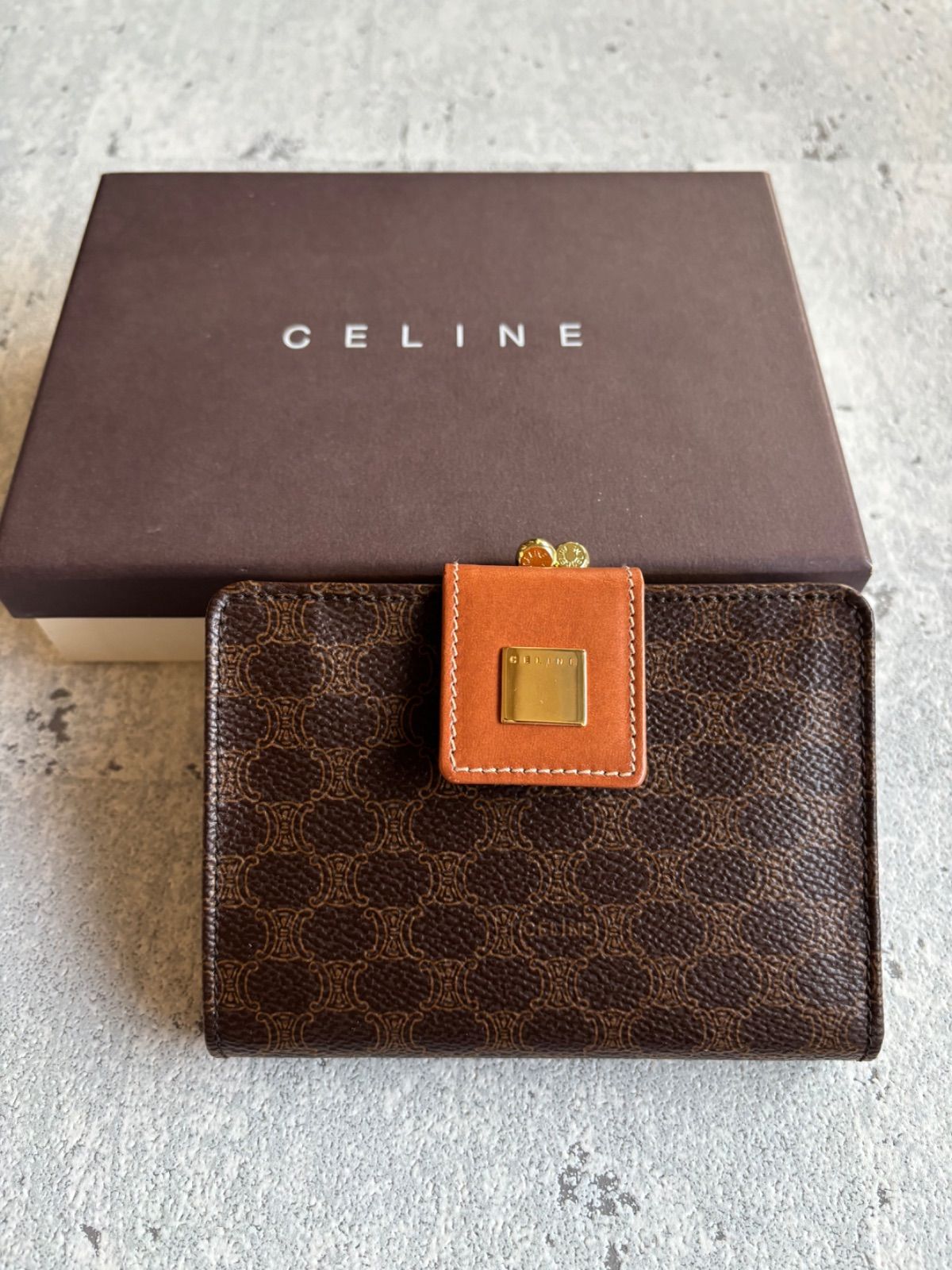 CELINE マカダム柄 スクエアプレート がま口財布 箱付き - メルカリ