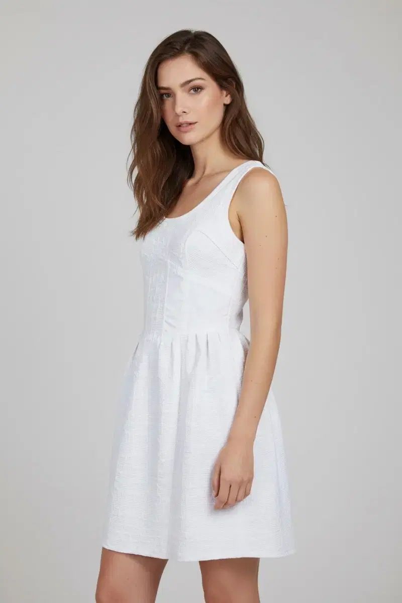 Louis Vuitton 白 ONE PIECE (38サイズ/44) - メルカリ