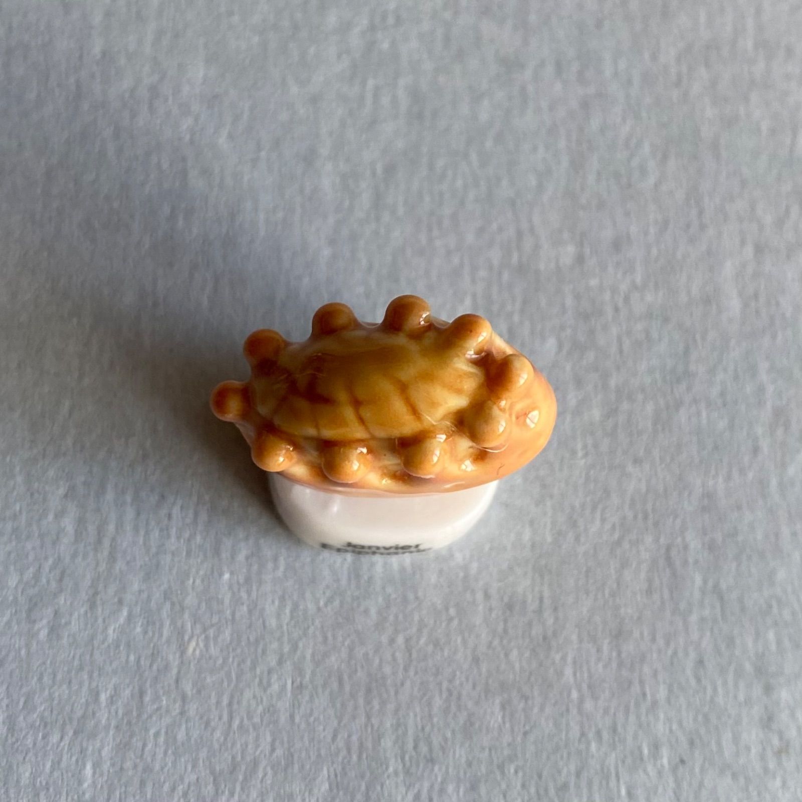 王冠とガレット・デ・ロワのフェーブ／エピファニー／フランス雑貨