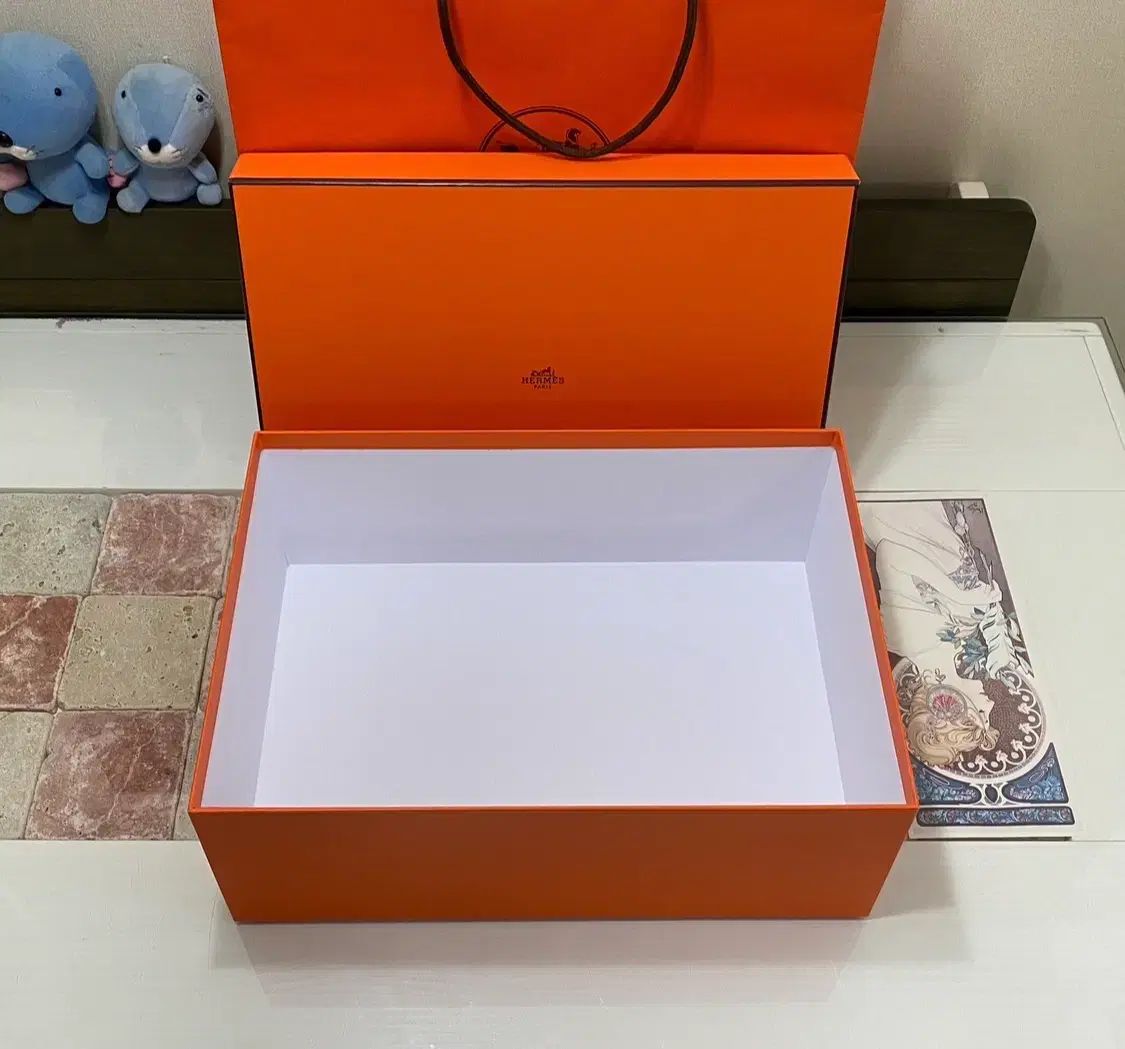 Hermes ボックス (40.5x28.5x15) + お買い物バッグ - メルカリ
