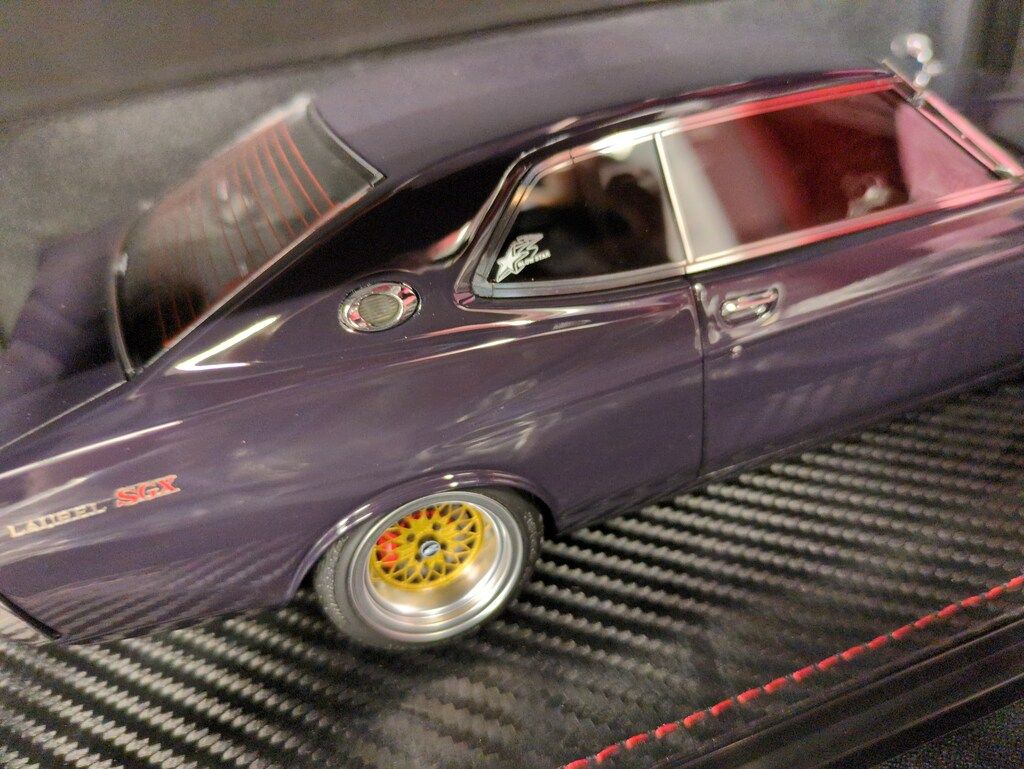 ignition model 1/18 Nissan Laurel 2000SGX(C130) Purple 佐田正樹