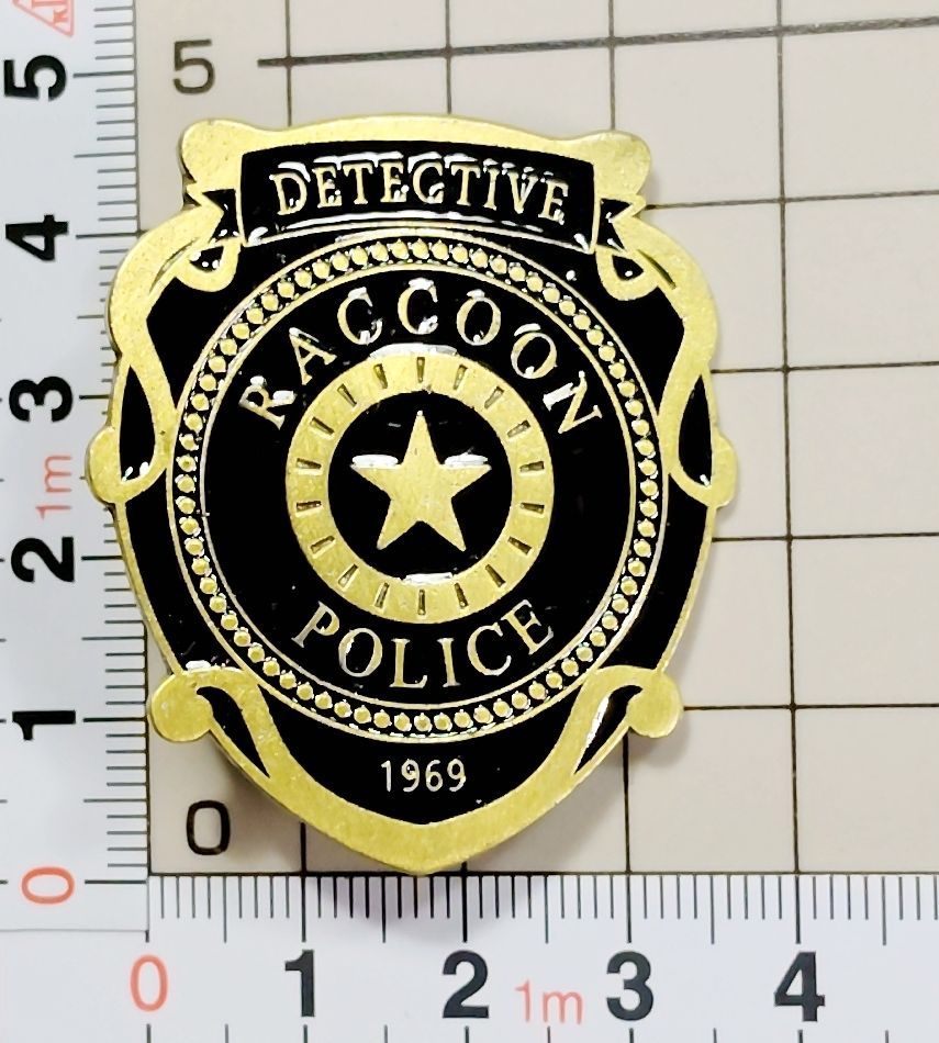 警察バッジ型 ピンバッジ ラクーンシティ警察（バイオハザード