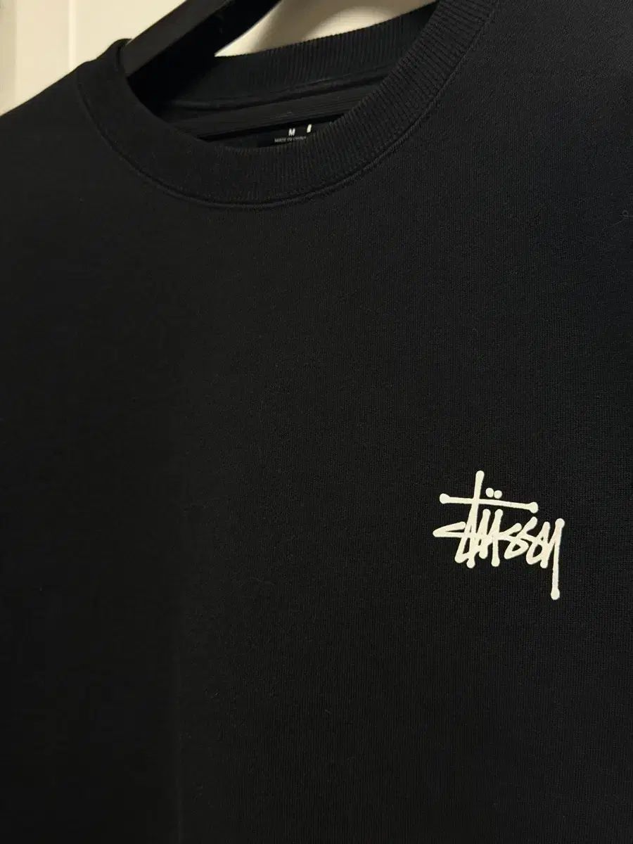 STUSSY ステューシー スウェット ブラック Mサイズ 【公式通販】 STUSSY ステューシー スウェット ブラック Mサイズ 【公式通販】
