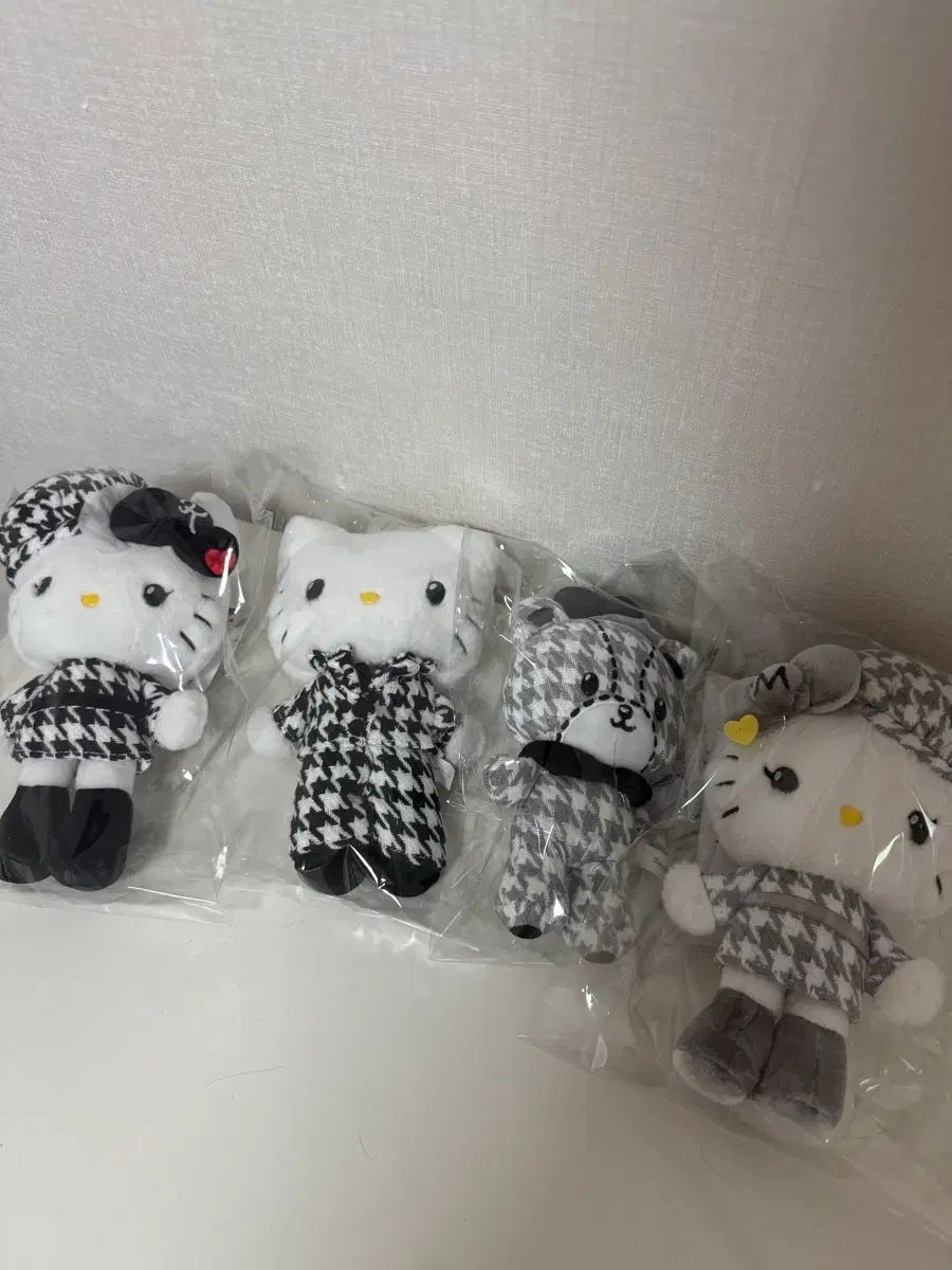 正規品 Sanrio オリジナル HELLO KITTY モノクロ ガールズ フタゴ