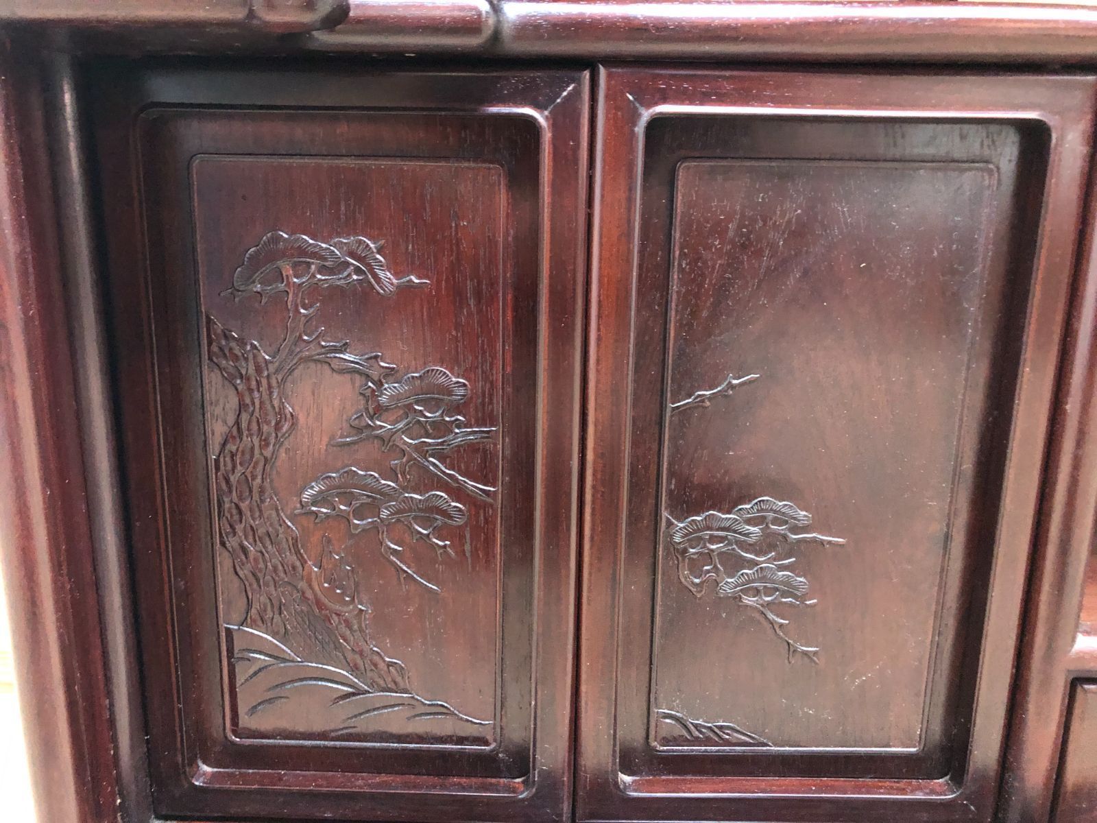 飾り棚 和棚 茶棚 アンティーク 彫刻入り 送料込み 250309-1 - メルカリ