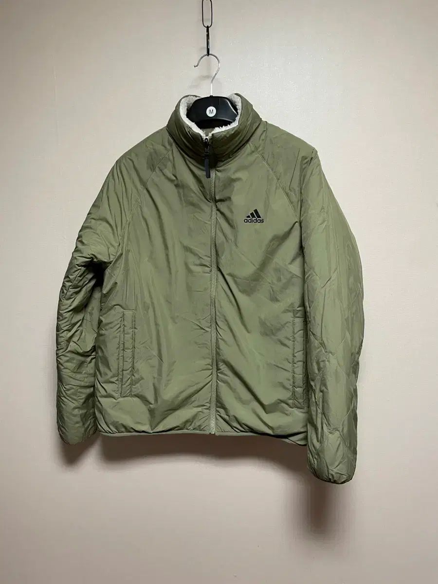 アディダス カーキ色 ボア リバーシブル ジップアップ ジャケット