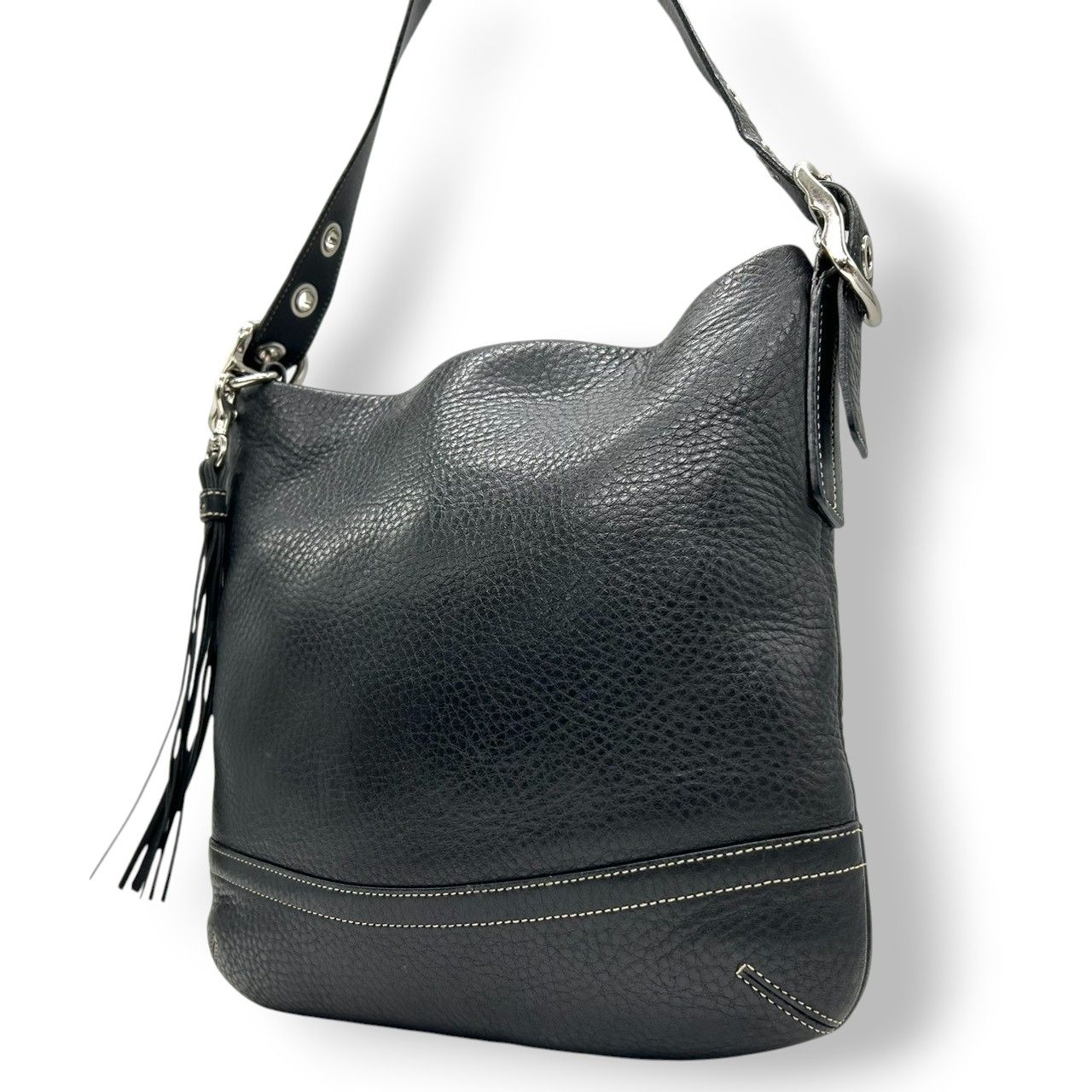 COACH コーチ レザー ショルダーバック ブラック 黒 斜め掛け タッセル 