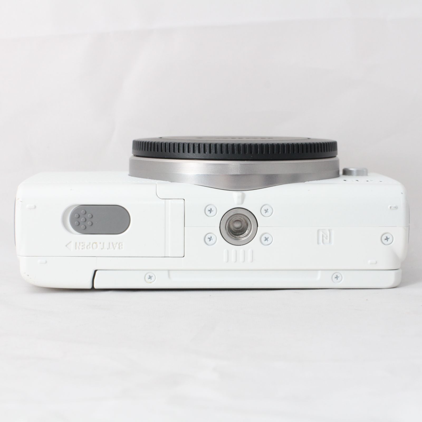 ☆美品☆ Canon キヤノン ミラーレス一眼カメラ EOS M100 ボディ