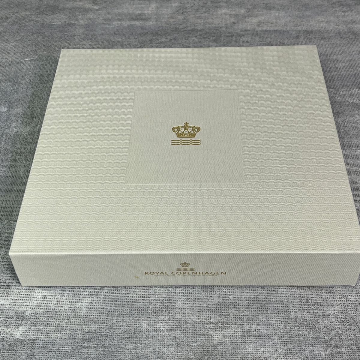 未使用 ロイヤルコペンハーゲン ROYAL COPENHAGEN イヤープレート 2024