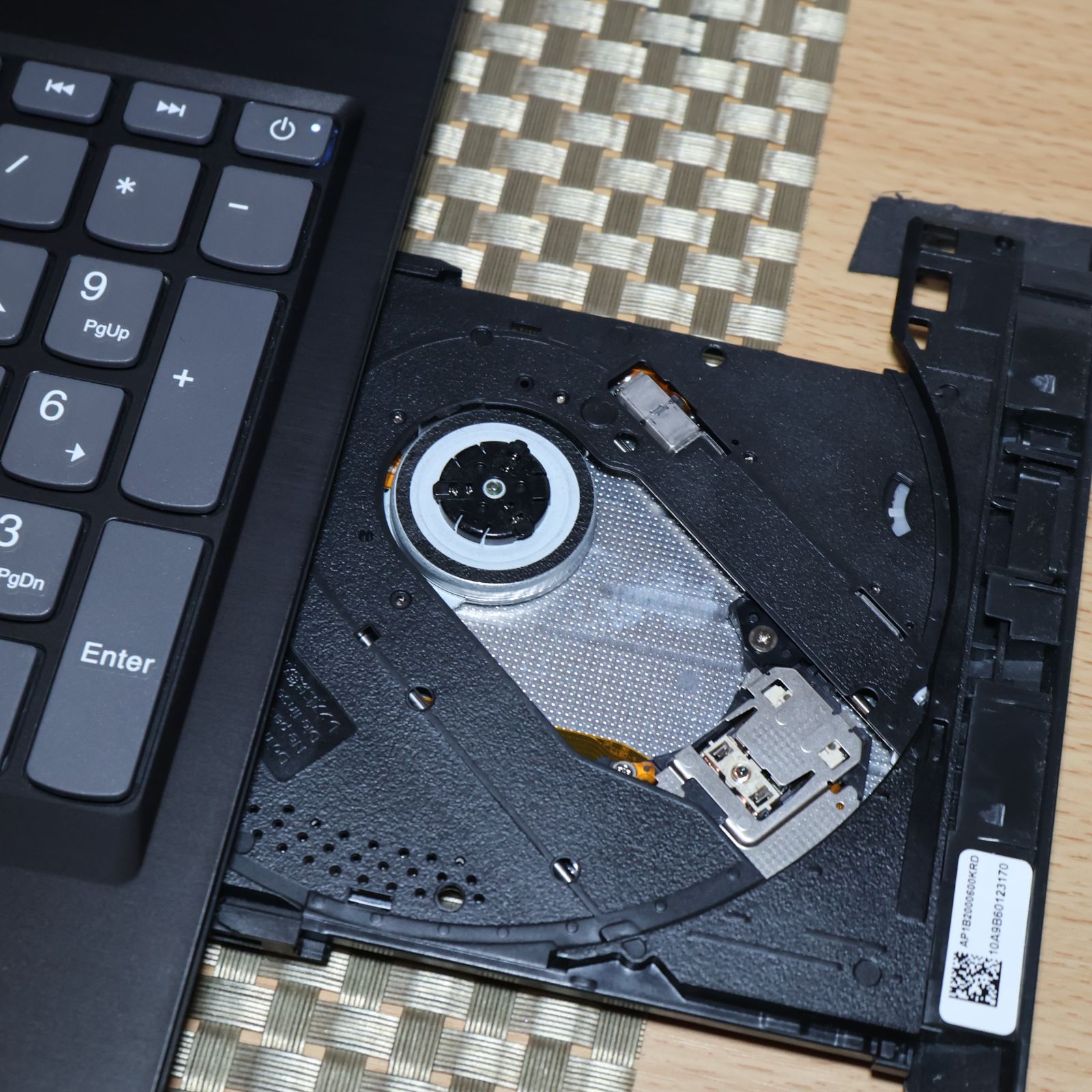 Win11公式対応Ryzen3/メ8G/新品SSD+HDD/DVD/無線/カメラ Win11公式対応Ryzen5/メ8G/新品SSD/DVD/FHD/無線/カメラ - メルカリ