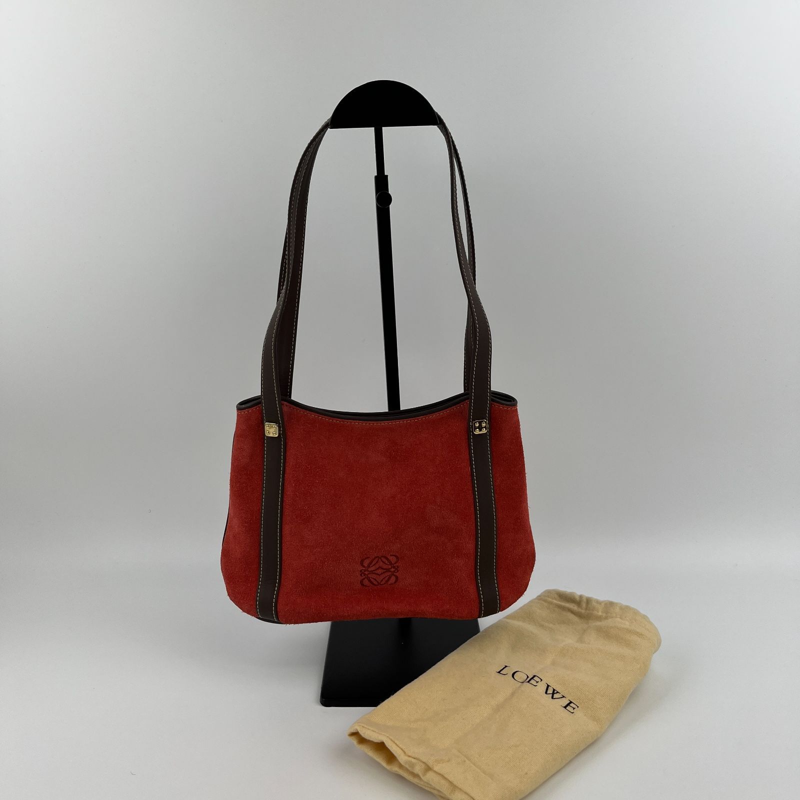 ロエベ ハンドバッグ ナッパアイレ エナメル アナグラム ロゴ 赤 ロエベ エナメルハンドバッグ アナグラム エナメル 赤 レッド LOEWE