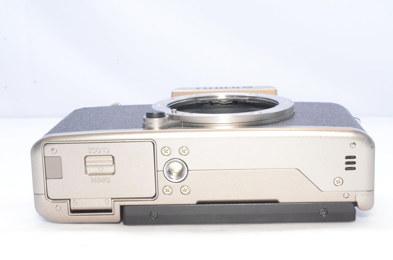 FUJIFILM ミラーレス一眼 X-T100シャンパンゴールド X-T100-G - メルカリ