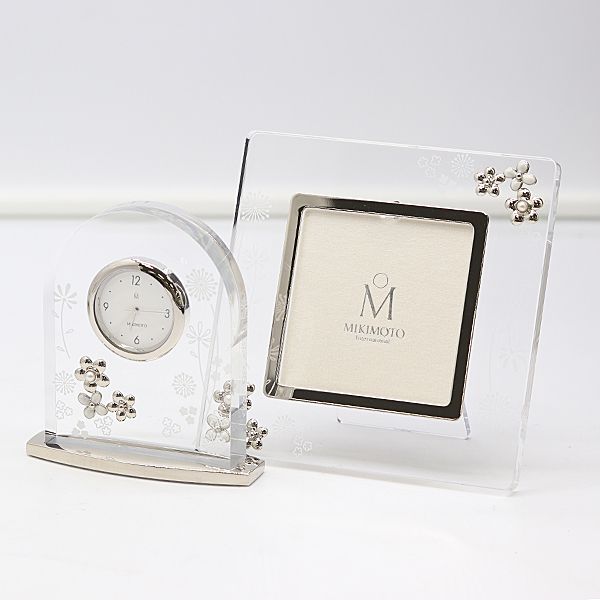 箱/保付 ミキモト 置時計 フォトフレームセット QZ ホワイト文字盤