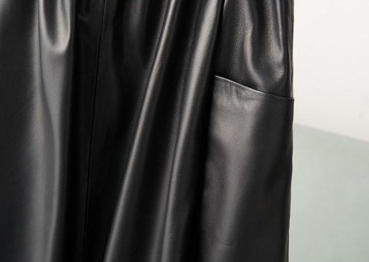 レディース高級 本革↑超ソフトなラムレザースカート黒☆ラムレザー