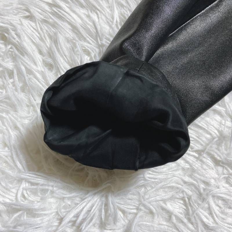 新品タグ付き セオリー レディース レザーグローブ　黒 新品タグ付き セオリー レディース レザーグローブ黒