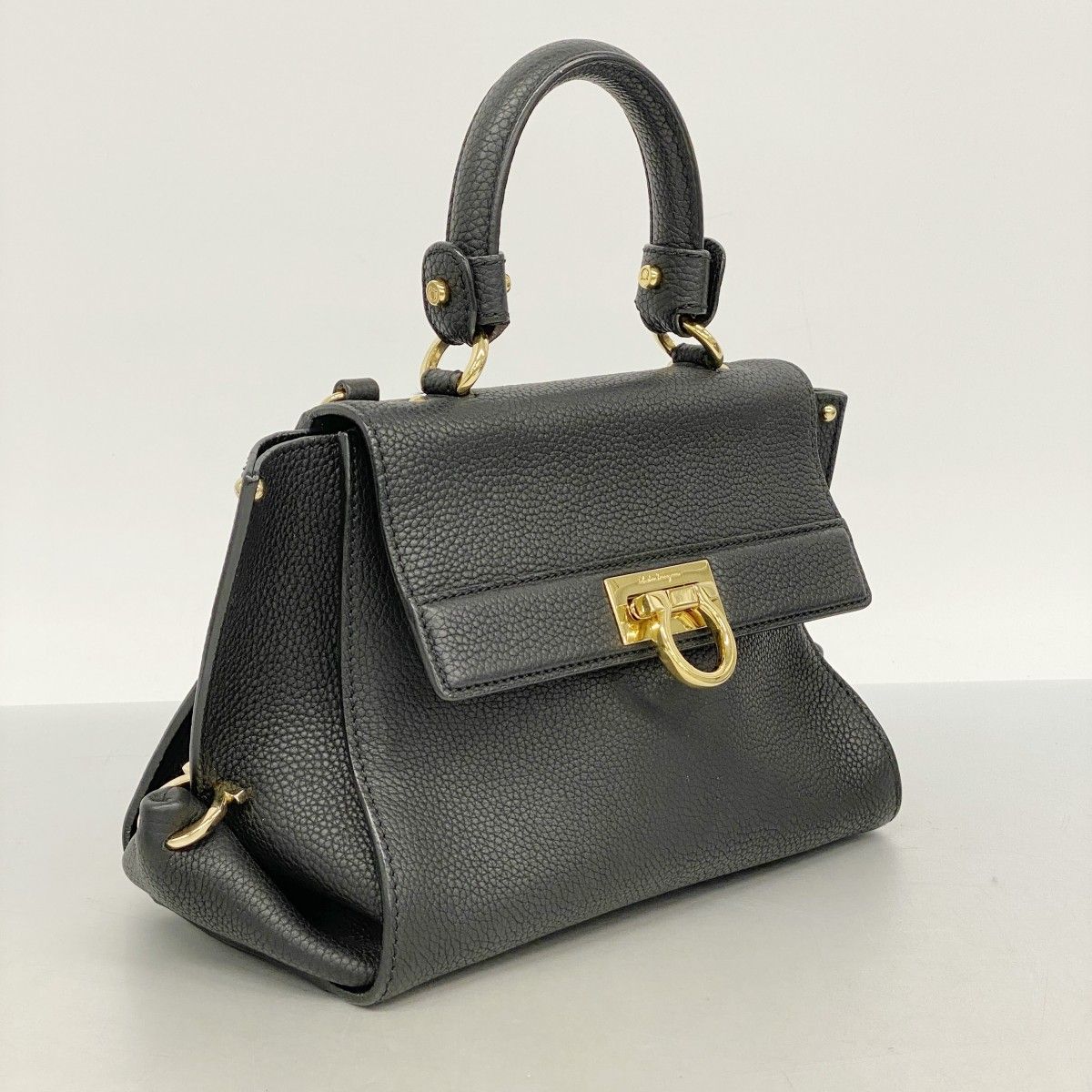 サルヴァトーレ・フェラガモ ガンチーニ 金具ハンドバッグ/ブラック サルヴァトーレ フェラガモ ガンチーニ ハンドバック 黒 ゴールド金具