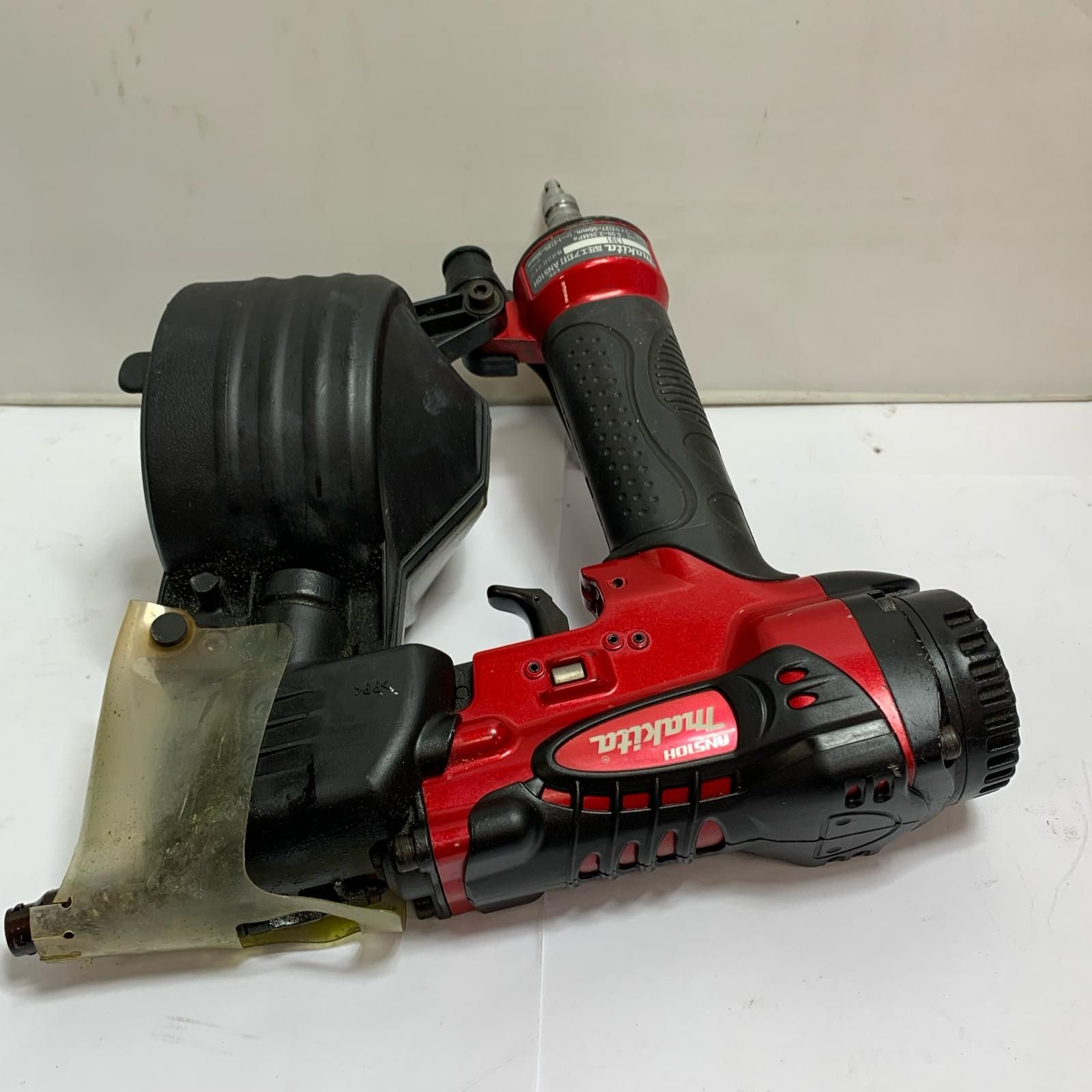 ♭♭MAKITA マキタ 高圧エア釘打 ケース付 高圧50mm AN510H レッド 