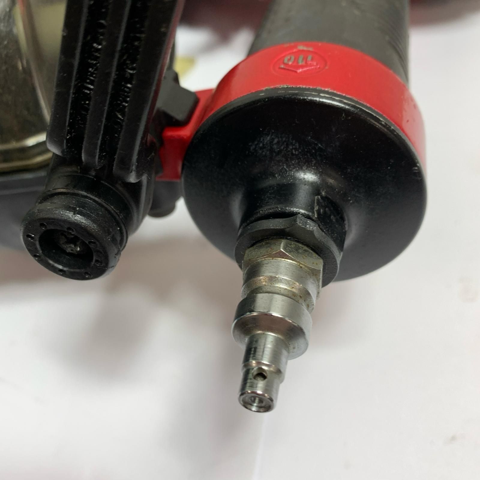 ♭♭MAKITA マキタ 高圧エア釘打 ケース付 高圧50mm AN510H レッド 