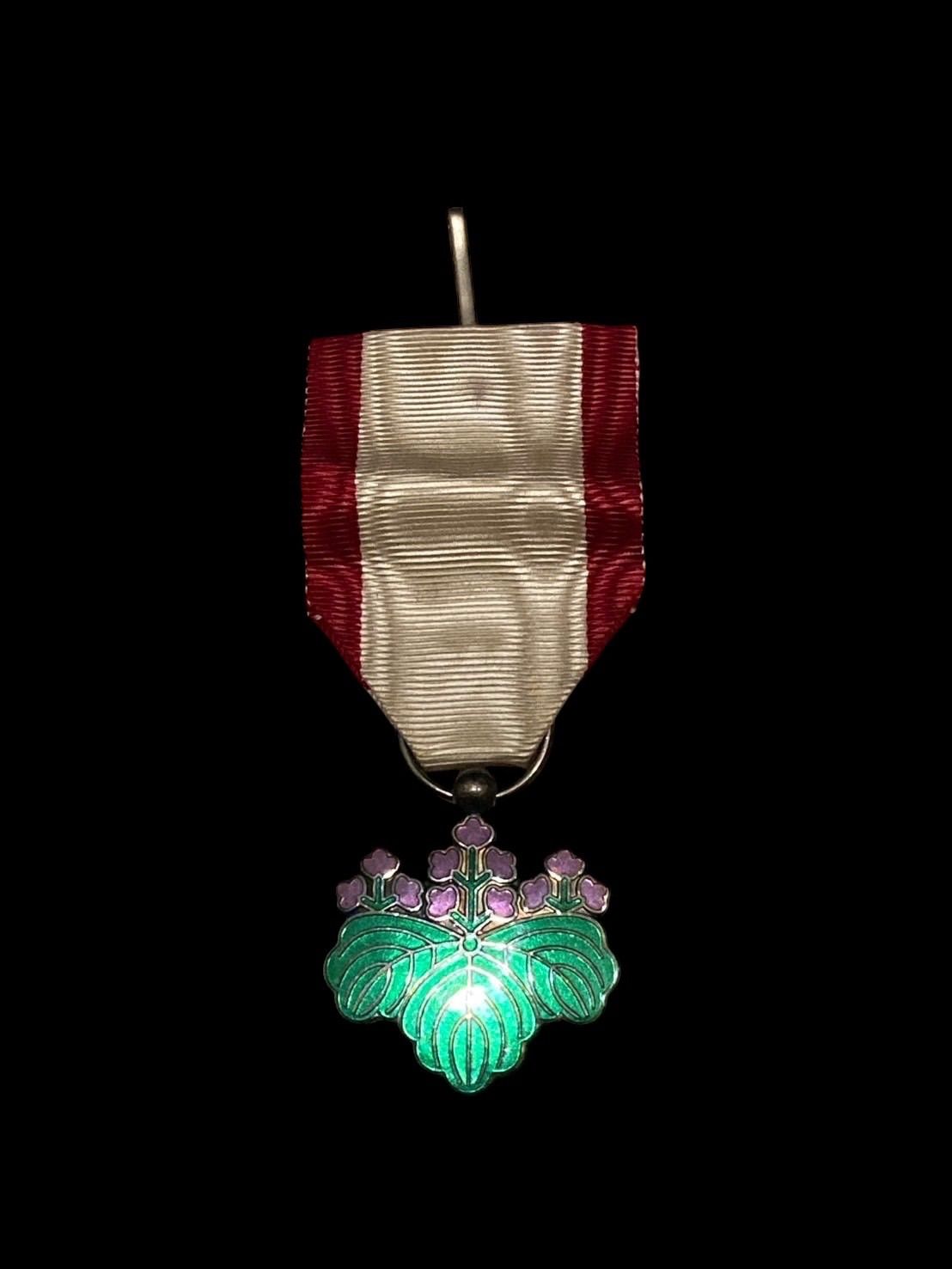 勲七等青色桐葉章 国家 勲章﻿ 銀製 五三の桐 勲功旌章 明治8年 1875年