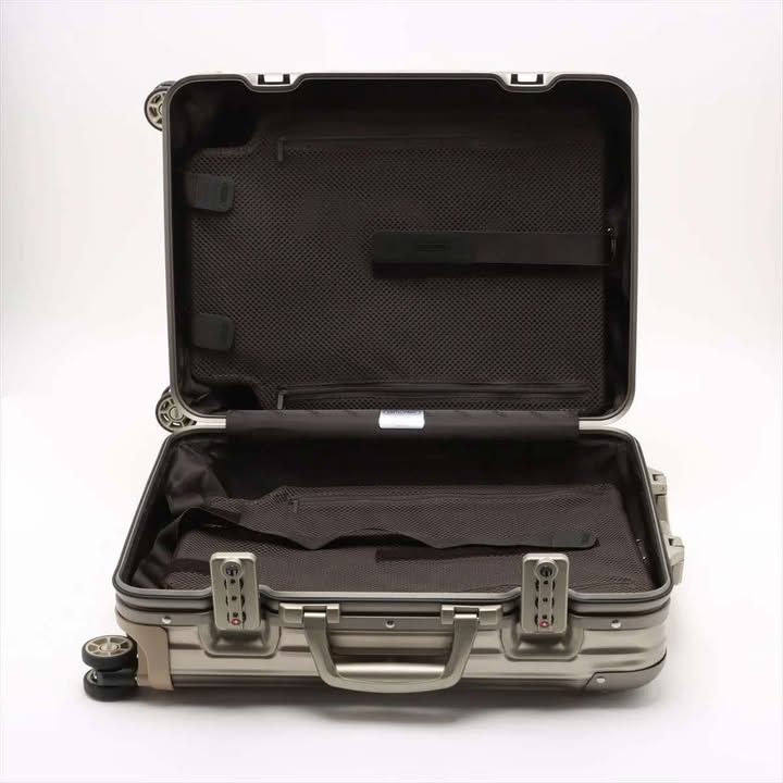 リモワ RIMOWA キャリーケース トパーズ チタニウム 923.53.03.4 34