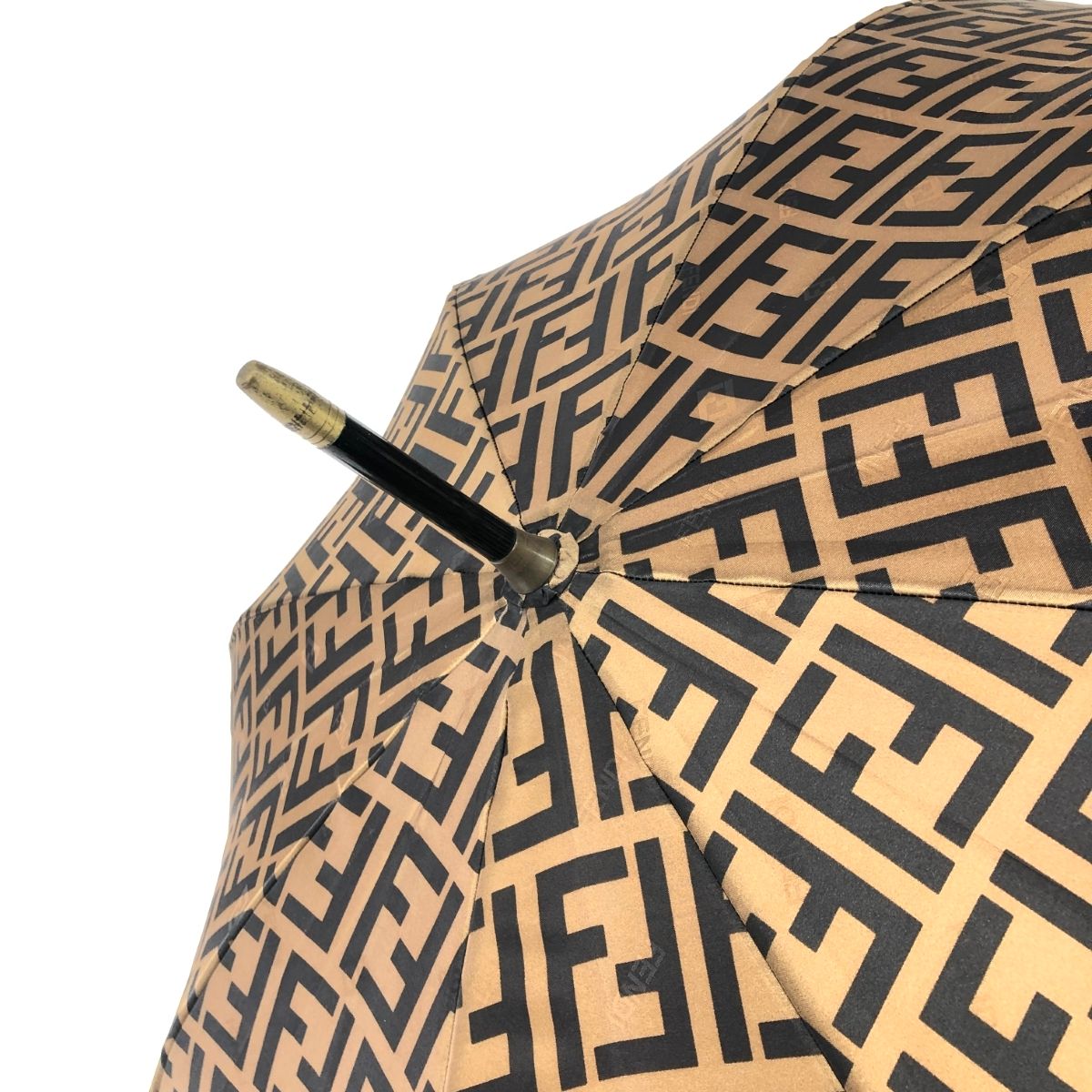 FENDI フェンディ