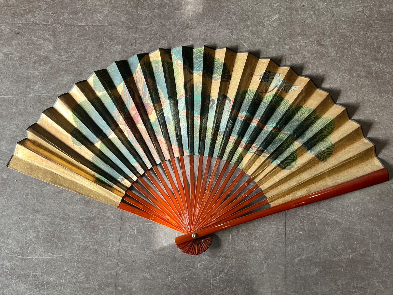 大扇 / 扇子 】鶴 松 縁起物 扇子 骨董品 工芸 工芸品 - メルカリ