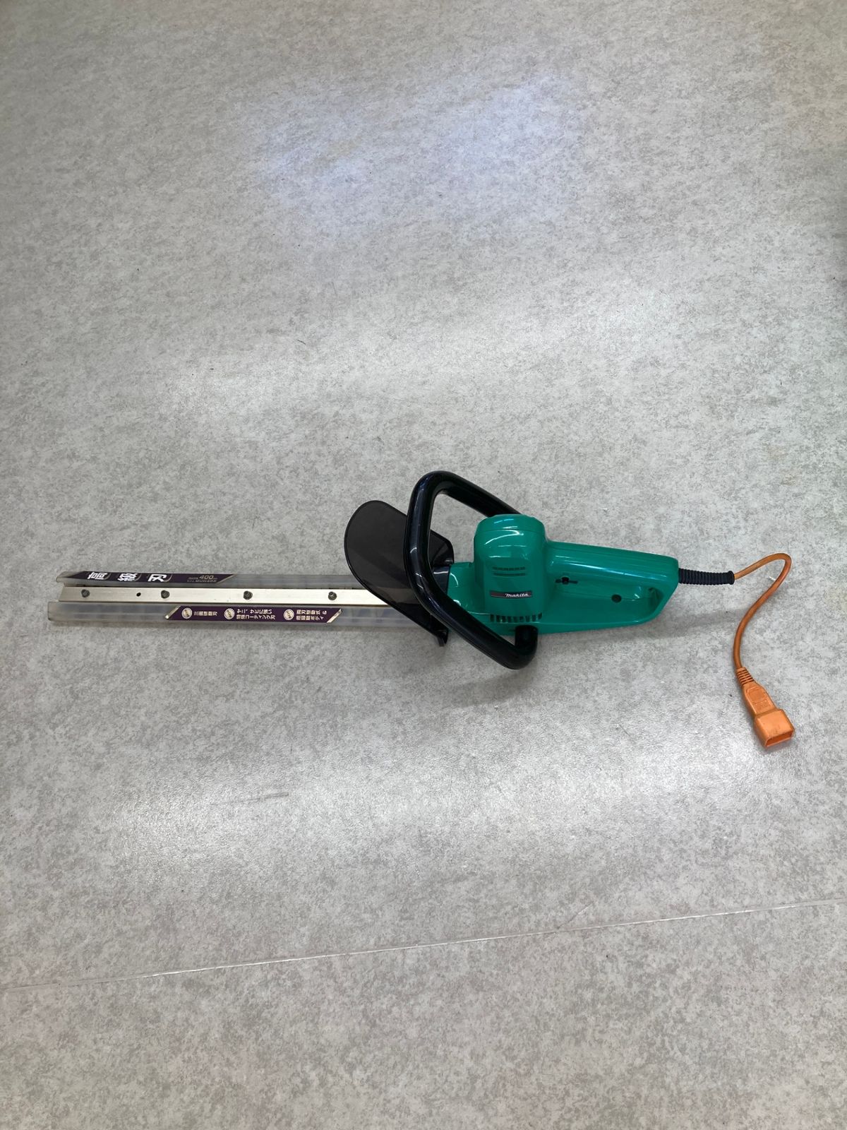中古品】【0921】☆makita マキタ 生垣バリカン MUH402 400