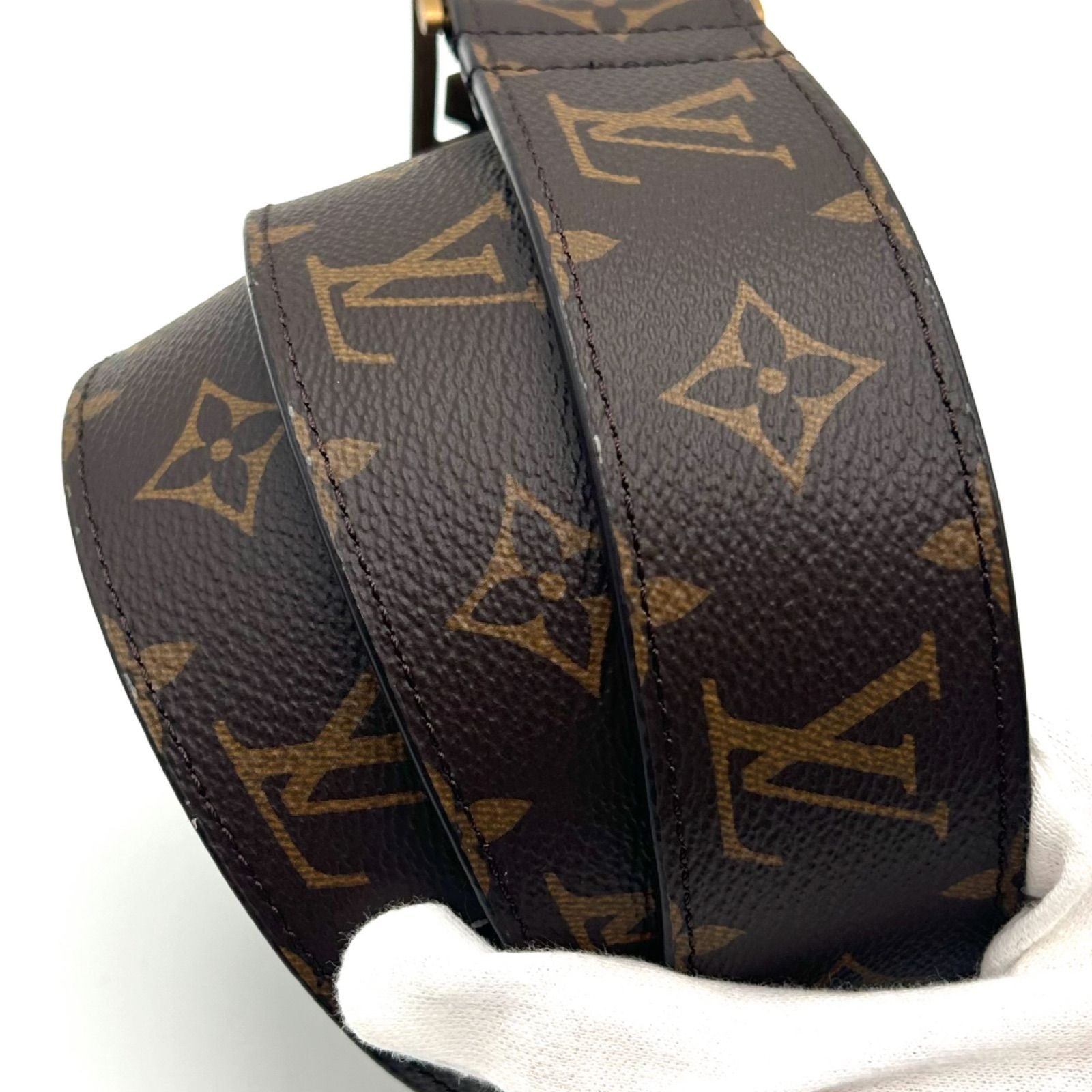 LOUIS VITTON ルイヴィトン M4022 ベルト サンチュールLVピラミッド 95