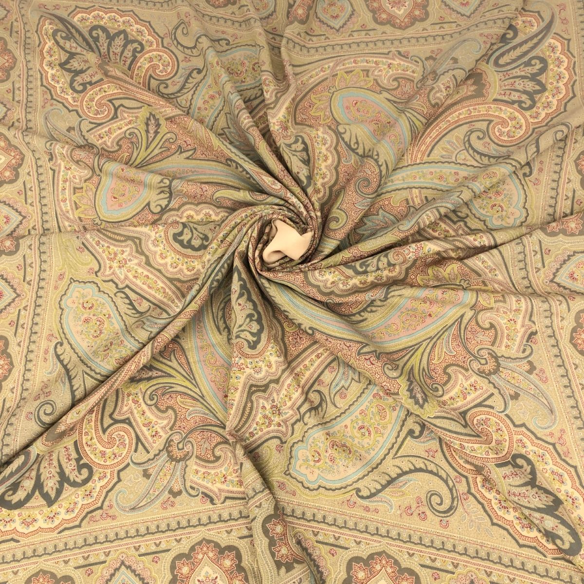 ETRO エトロ 大判スカーフ ペイズリー シルク100％ マルチカラー