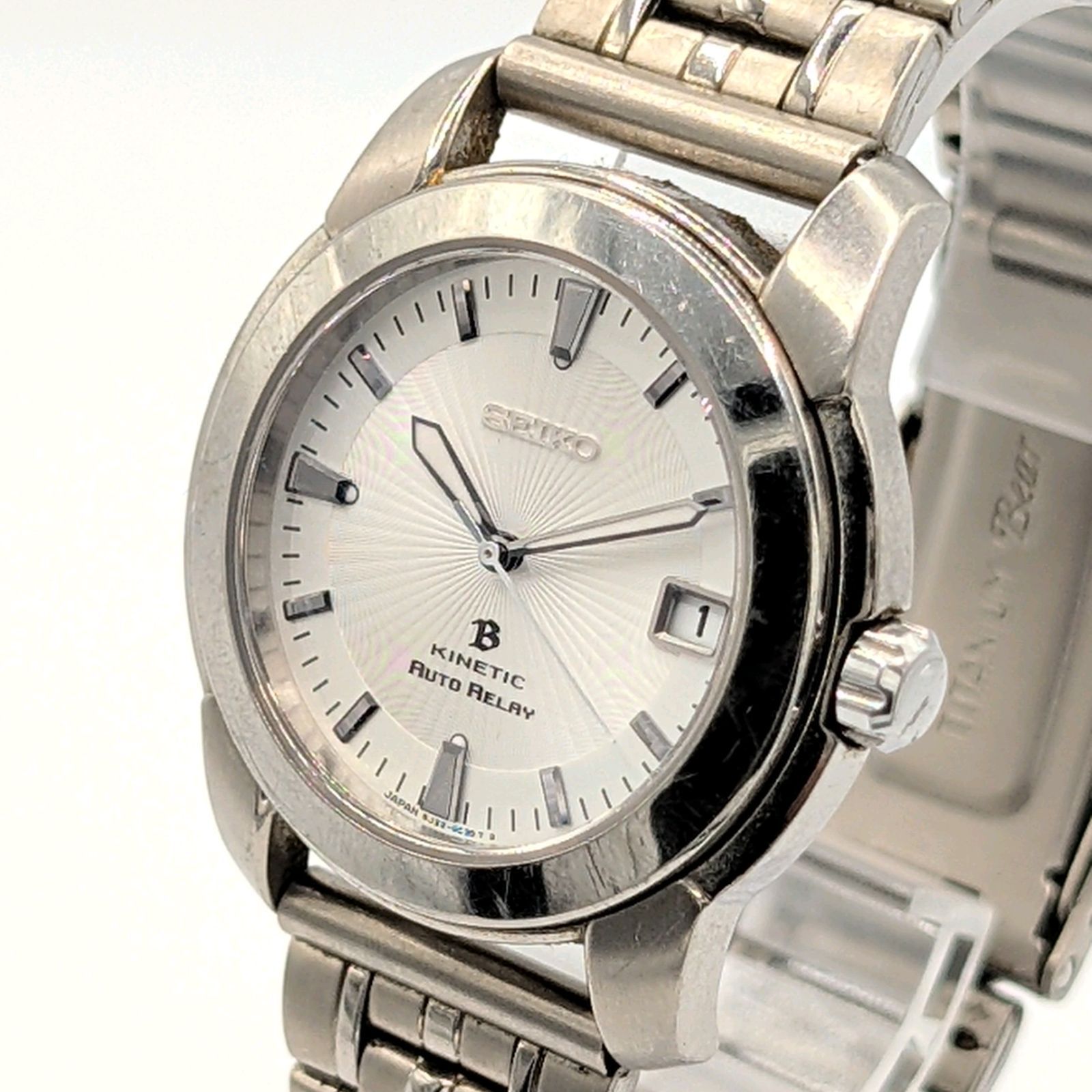 SEIKO Kinetic Quartz 5 J 22 0 D 40 Watch Men s Round Silver White dial Date Working セイコー キネティック 時計 クオーツ メンズ ラウンド シルバー 白文字盤 デイト 稼働品