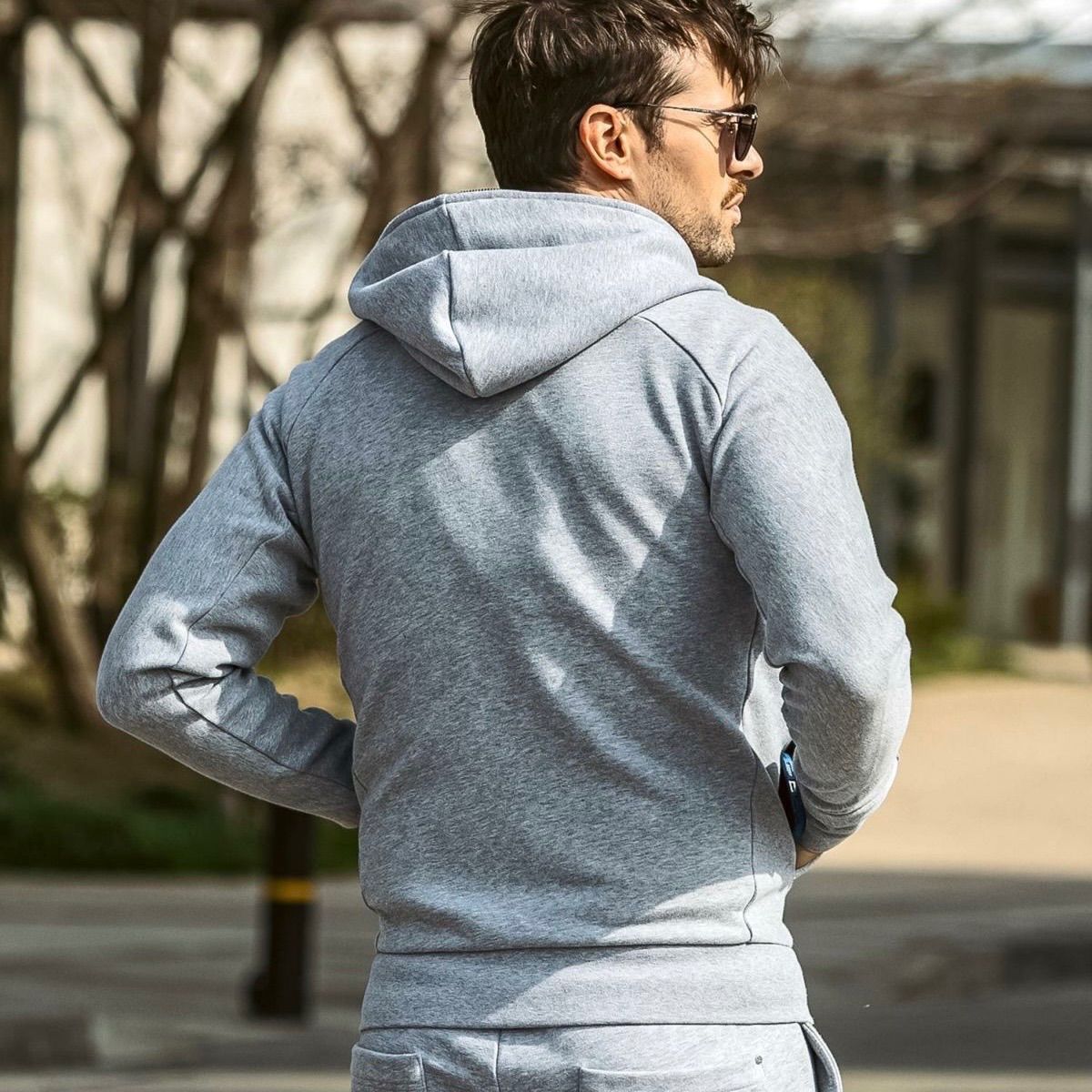 1piu1uguale3 ツルピン　シルバー 1PIU1UGUALE3 RELAX パイピングロゴワイドスピンドルパーカー】 ウノ