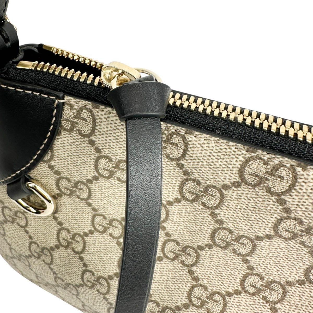 GUCCI 】グッチ 815218 GGエンブレム スモール ショルダーバッグ