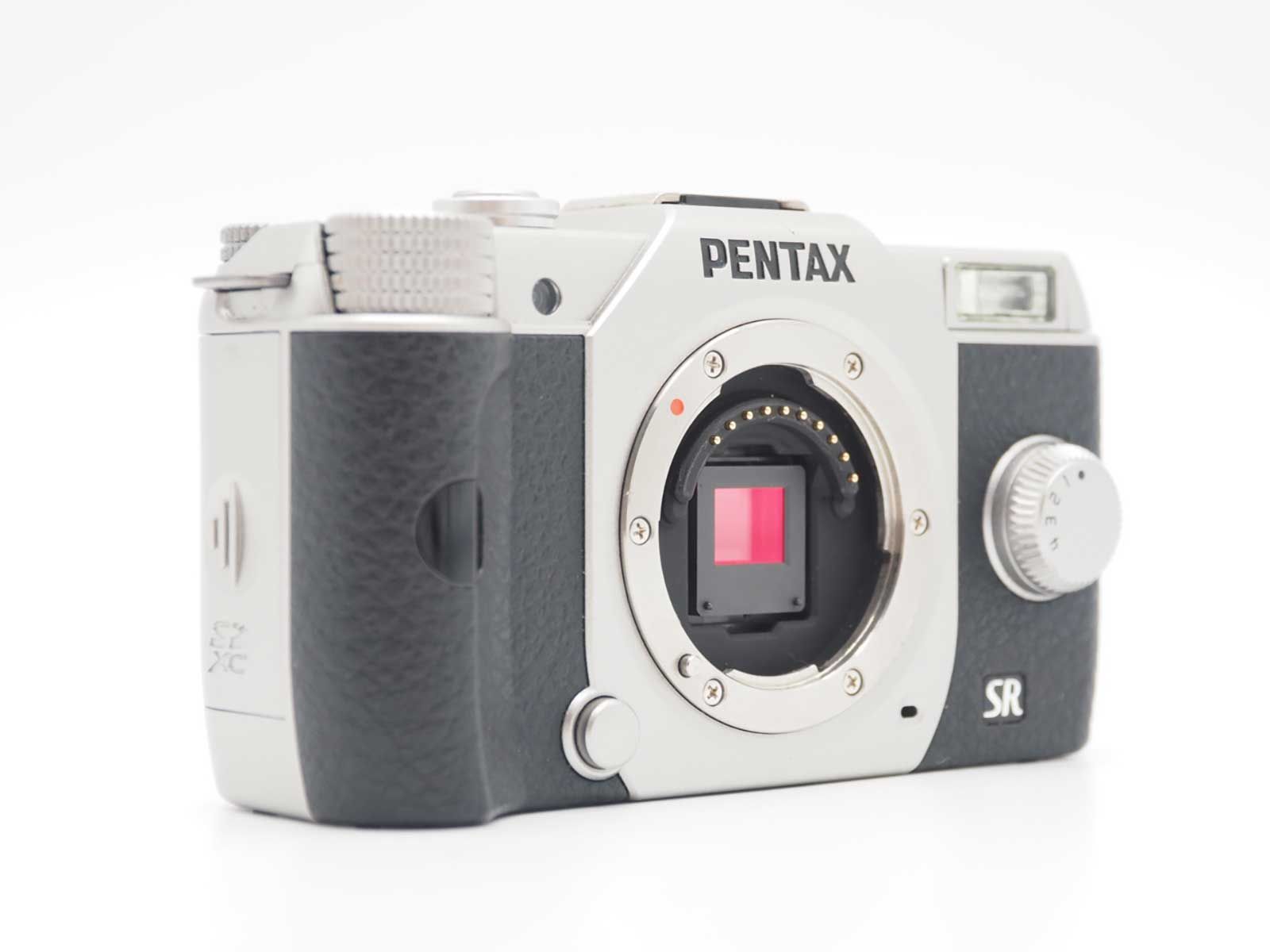 ペンタックス Pentax Q10 Silver 12.4MP Digital Camera 02 Lens Kit